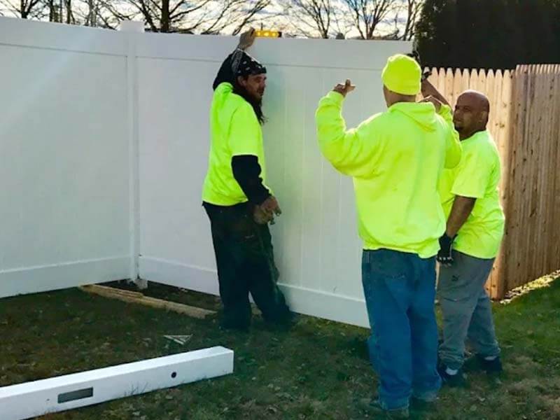 Fence Installation Contractor in Rhode Island